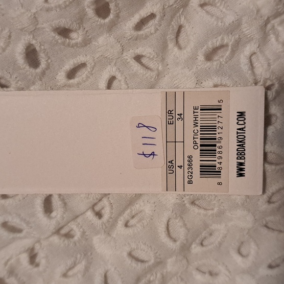 NWT BB Dakota Romper White Eyelet Size 4 - Picture 5 of 8
